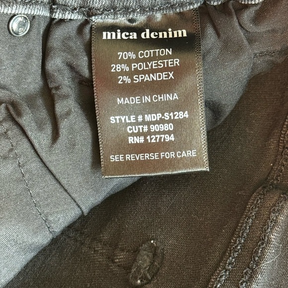 Mica Classic Black Skinny Jeans – Women’s Size 25 (Stretch) - Picture 7 of 7